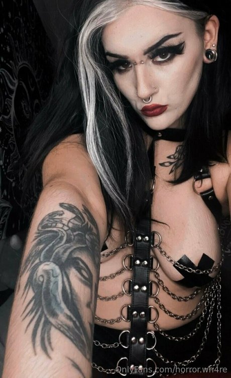 horror wh4re エロティックモデル 写真