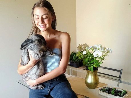 巨乳で痩せているオンリーファンズ ポルノ 写真