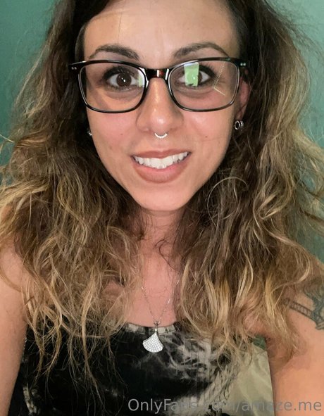 amaze me エロティックなスター 写真