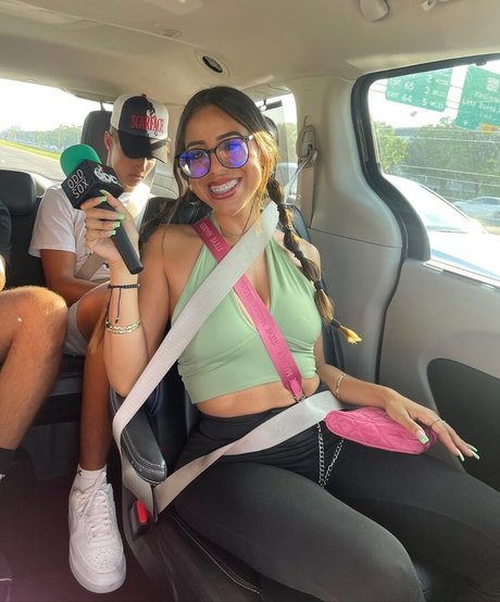 ストリップショー オンリーファンズ セクシー ギャラリー