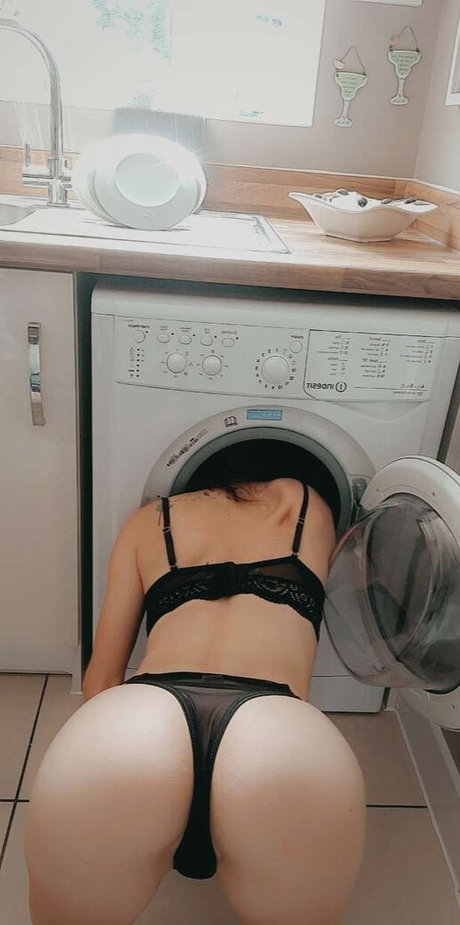 Pennylouxx アダルトモデル 画像