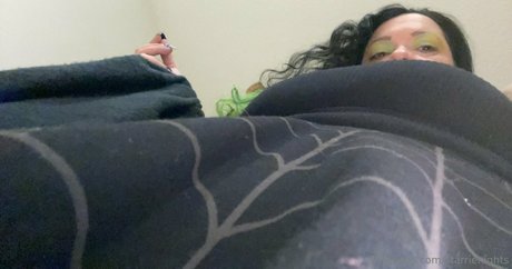 starrienights ヌード女優 画像