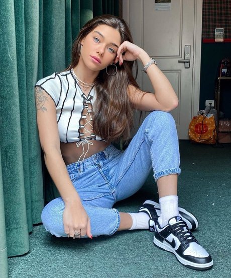 ベビーシッターオンリーファンズ 無料xxx 画像