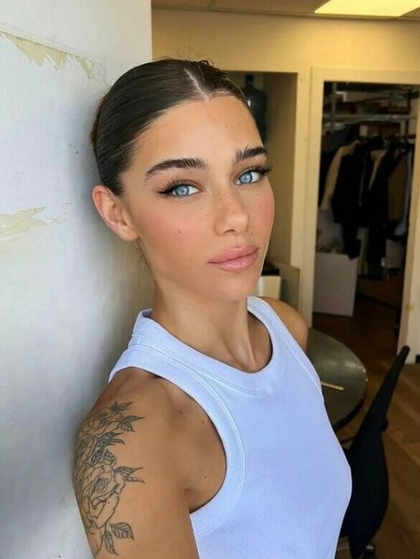 Milana Vino 無料モデル 写真