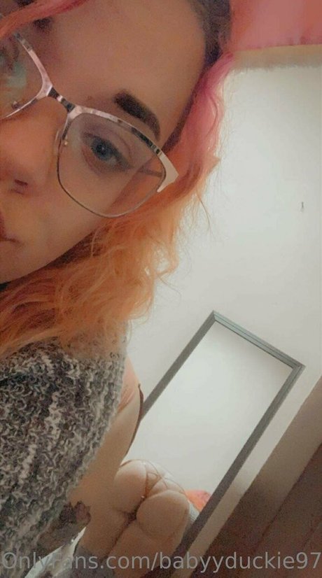 babyyduckie97 無料女優 写真