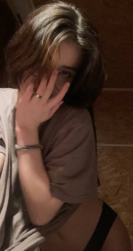 Guzelija 独占女優 写真