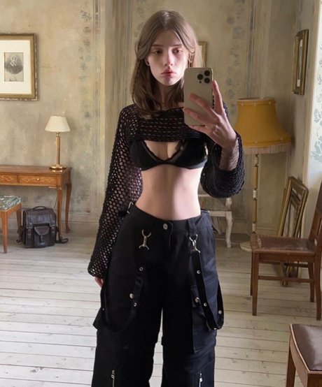 Tero エロティックモデル 写真