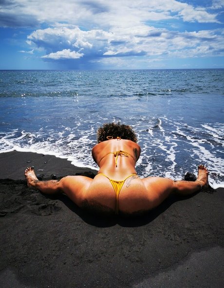 Soft Peach Yoga 最高のモデル 写真