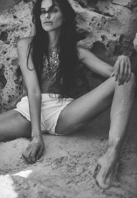 黒人3P オンリーファンズ セクシーヌード 画像