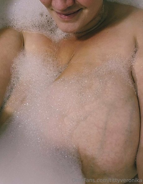 Veronika Jurisova 完璧な女優 写真