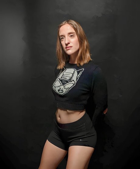 Ashley Victoria Robinson_ 美しいモデル 画像