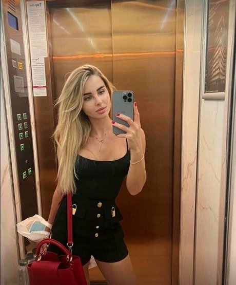 BBW 3P オンリーファンズ ホット ギャラリー