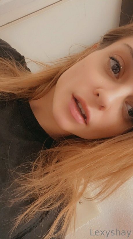 ストリップショー オンリーファンズ 無料 ギャラリー