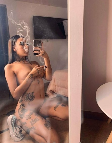 バニープリンセスオンリーファンズ 無料裸 写真