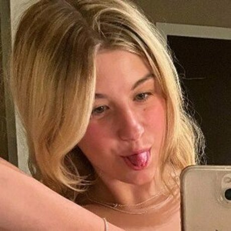 lynntoria ポルノスター 写真