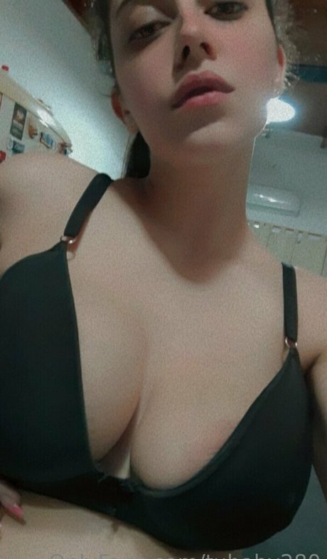 tubaby280 ポルノモデル 写真