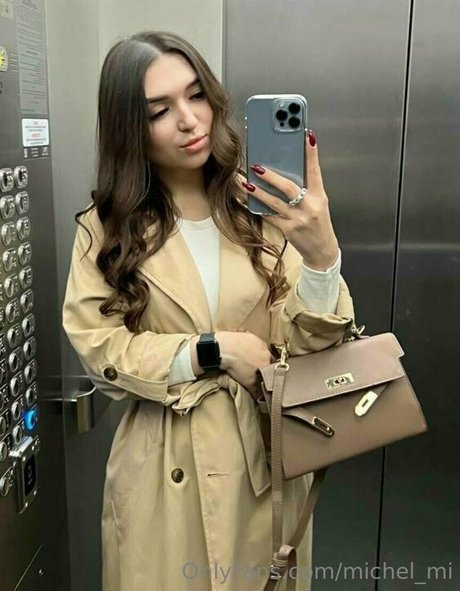 熟女オナニーオンリーファンズ セクシーヌード 画像