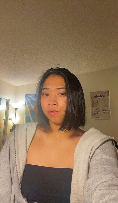 ぽっちゃりブルネットオンリーファンズ 無料エロ 写真