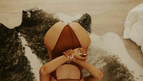 PlaymateSashaVIP 可愛いモデル 画像