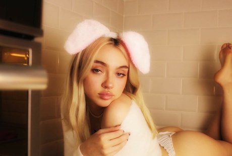 adelewilson__ xxxスター ギャラリー