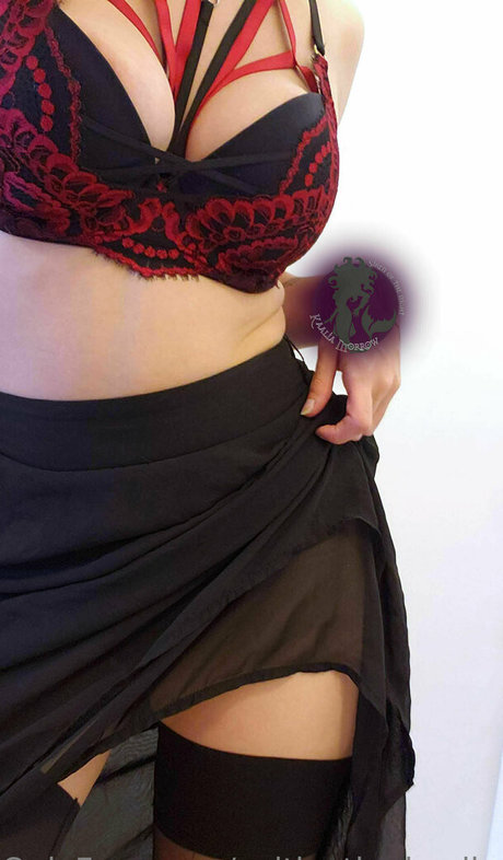 濃厚なヌードオンリーファンズ ホット 画像