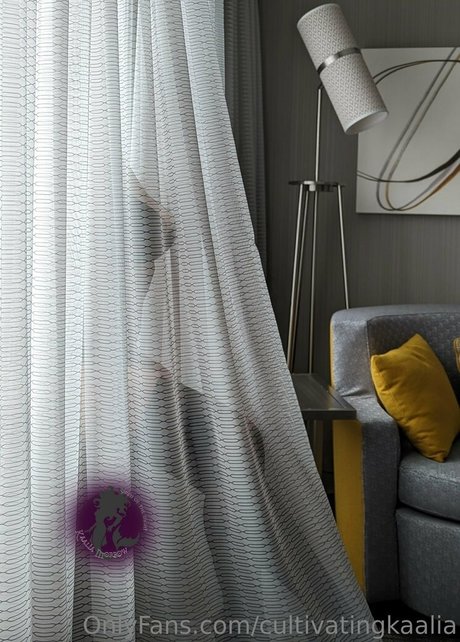 captivatingkaalia HD女優 写真