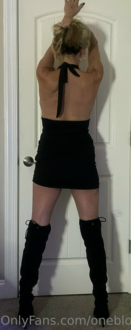 oneblondewife ポルノスター 独占 画像