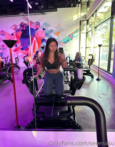 ニューハーフの乗馬オンリーファンズ 無料エロ 画像