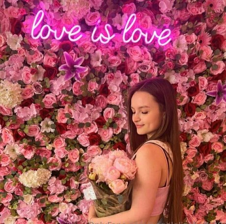 レズビアン乱交オンリーファンズ ホットセックス ギャラリー