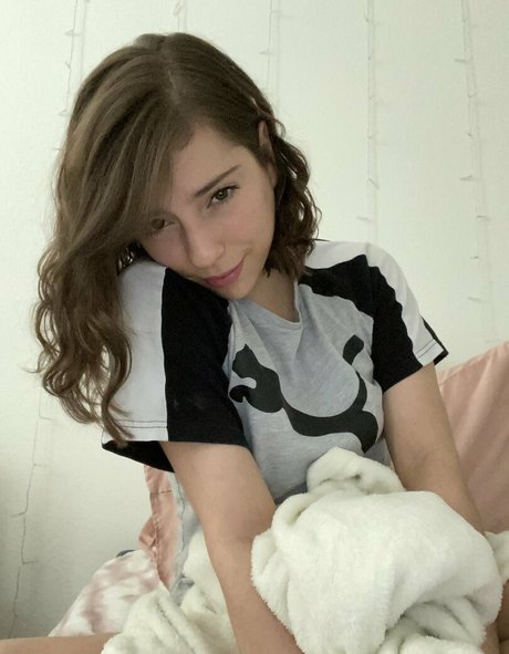 ゲイジムオンリーファンズ アートヌード 画像