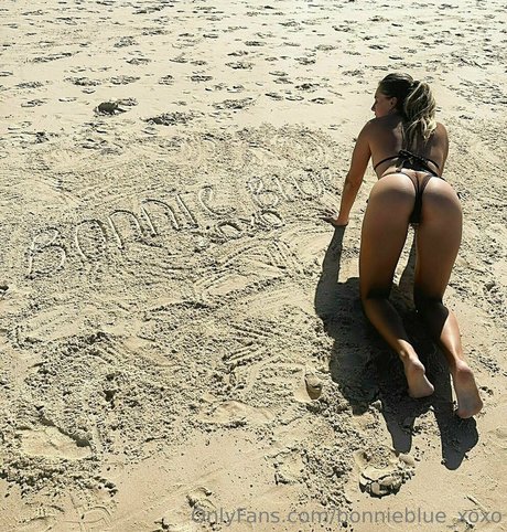 bonnieblue xoxo 最高のポルノスター 写真