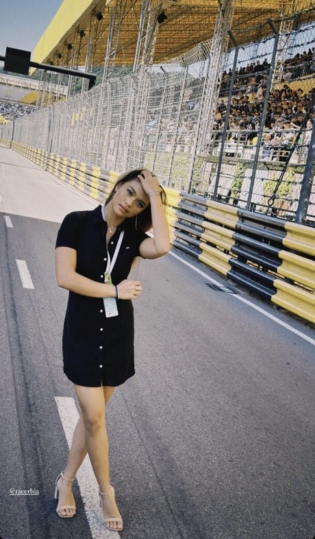 Bianca Bustamante ホットなポルノスター 写真