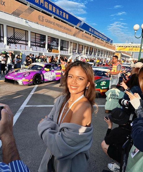 教室オンリーファン 美しい裸 写真