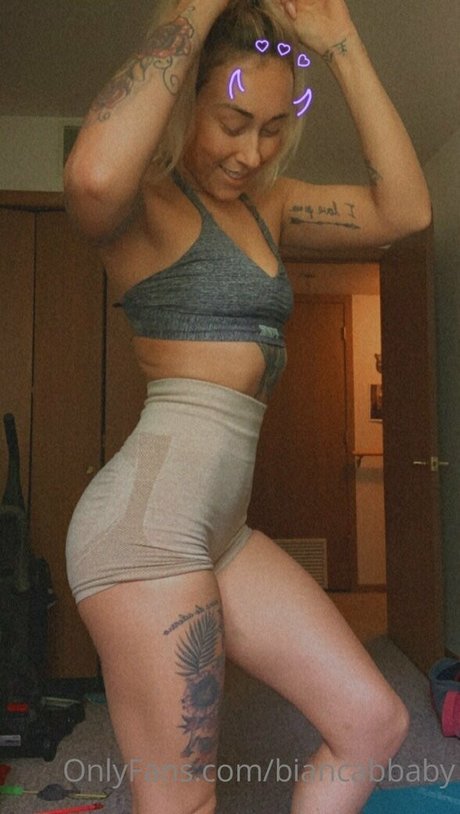 biancabbaby 裸のモデル 写真