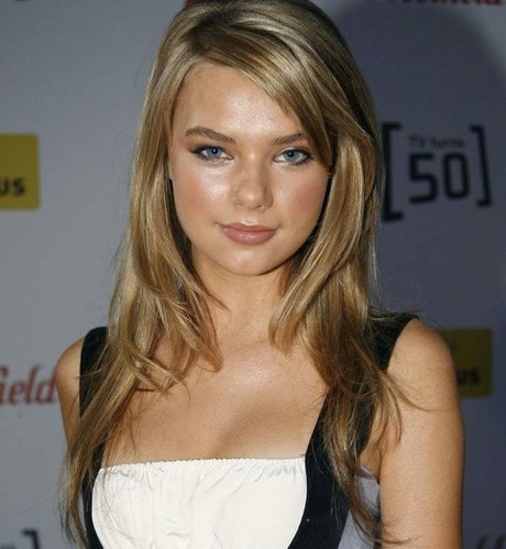 Indiana Evans ポルノスター トップ ギャラリー