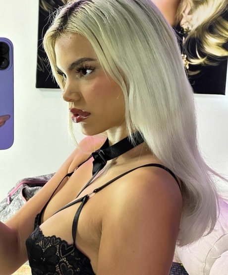 黒人女性のオンリーファンズ パーフェクト 写真