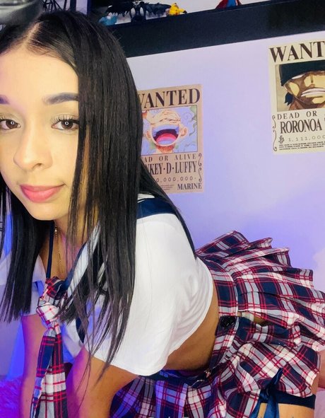 isanixon ポルノ女優 写真