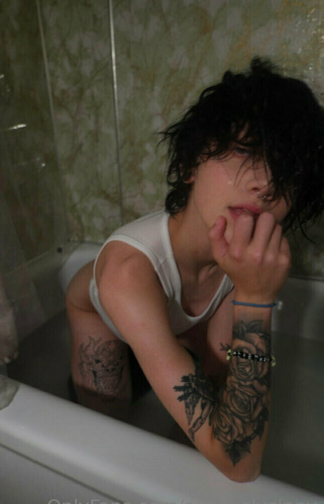 seriouslyzippy スター ヌード 画像