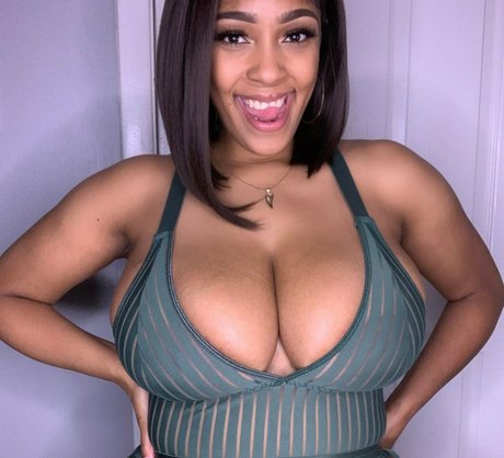 therealshimarie 限定モデル 画像