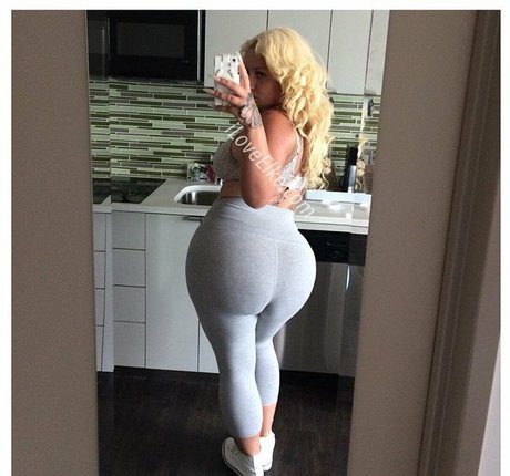 Elke Life 裸のスター 写真