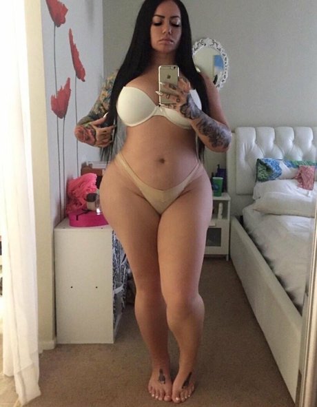 Elke Life ポルノスター アート 画像