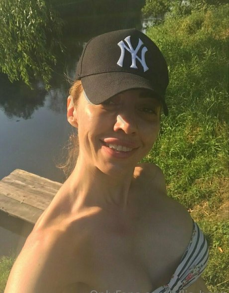 ellis benz ヌードスター 写真