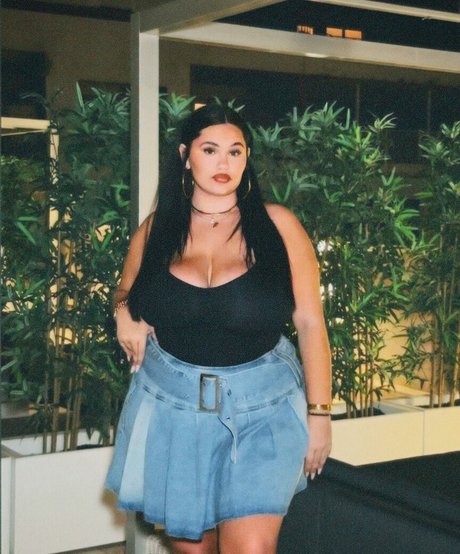 ndn marie セクシーモデル 写真