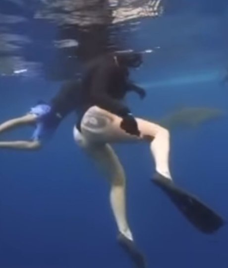 黒檀の熟女オンリーファンズ アートポルノ 写真