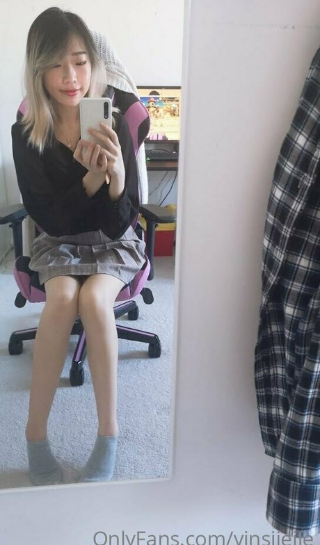 最もホットな女の子オンリーファンズ アートポルノ 写真