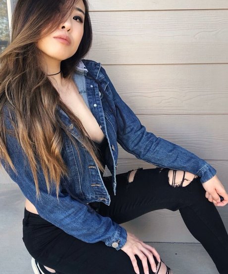 フィットネスガールズオンリーファンズ 無料ヌード アーカイブ