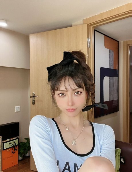 TS Xinxiaoxian_ 美しいモデル 画像