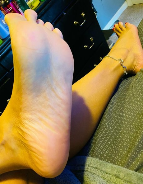 ohhhmyfeetz ヌードモデル 写真