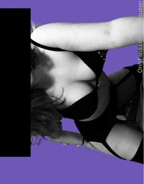 Bailey Grey ヌードモデル 写真