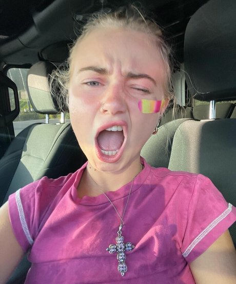 アマチュアディープスロートオンリーファンズ 美しいヌード 写真